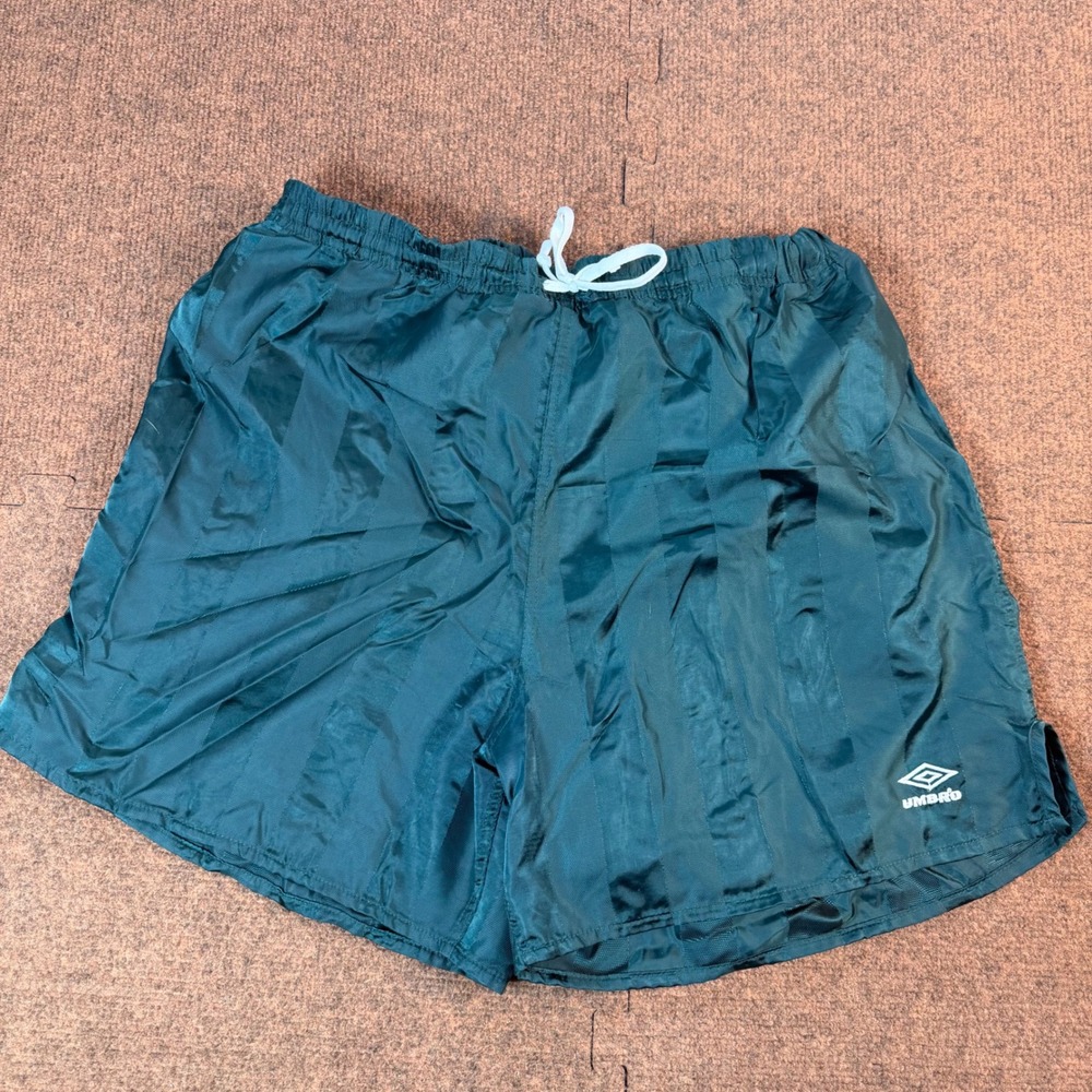 Umbro Soccer Shorts Mens Large Green Shadow Stripe Athletic Training gym fit A+